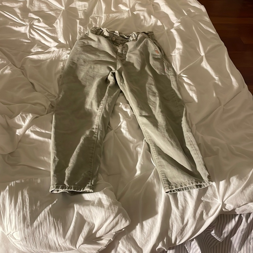 cute and comfy high raise Olive green elastic pants